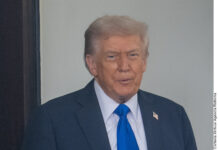 Llama Trump a iraníes a tirar al régimen