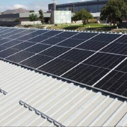 Paneles solares marcan nueva etapa de eficiencia en la UTC2