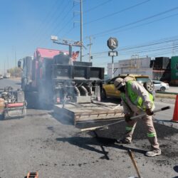 Rehabilita Javier Díaz pavimento en vialidades de Lomas Verdes2