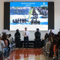 Se unen Comisaría y Ejército en visita a estudiantes1