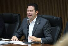 Sigamos trabajando juntos por amor a Saltillo: Javier Díaz