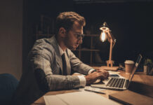 El noctambulismo aumenta el riesgo de enfermedades cardiacas, señala un nuevo estudio