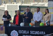 Entregan apoyos por 100 mil pesos a la Secundaria Técnica 97 en Ramos Arizpe