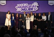 Reconocen Luly y Javier a mujeres destacadas de Saltillo con el Premio Municipal a la Mujer 2026