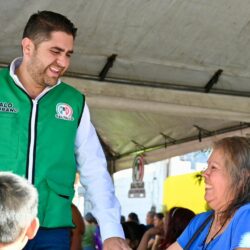 Acerca PRI Saltillo brigada de apoyo a familias de la colonia Asturias1