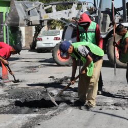 Avanza Gobierno Municipal en la rehabilitación de vialidades en colonias de Saltillo1