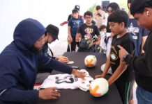 Convive Terrance Williams de Dinos de Saltillo con niñez y juventud