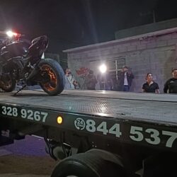 Coordinados catean domicilio por robo de motos en Saltillo5