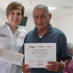 DIF Torreón reconoce la dedicación de adultos mayores del programa “Empacadores Voluntarios”1
