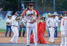 Destaca coahuilense Rubén Delgadillo en histórico título de México en el Panamericano de Sóftbol