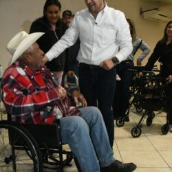 Diputado Memo Ruiz impulsa movilidad y autonomía con entrega de aparatos ortopédicos