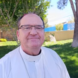 Llama obispo Hilario a creyentes a servir más activamente en la Iglesia Católica