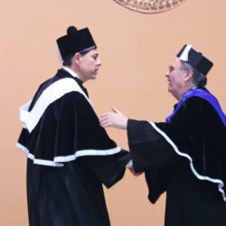 Otorga UAdeC el grado de