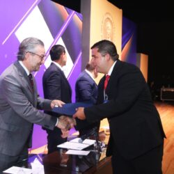 Reconoce UAdeC a sus universitarios3