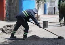 Refuerza Municipio rehabilitación de pavimento en colonia Eulalio Gutiérrez