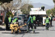 Rehabilita Javier Díaz vialidades en Privadas La Torre