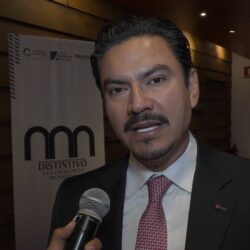 Rehabilita Javier Díaz vialidades en Privadas La Torre10