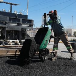 Rehabilita Javier Díaz vialidades en Privadas La Torre4
