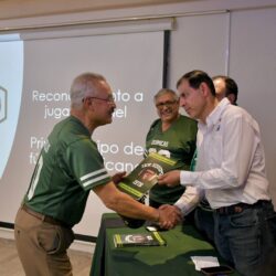 Rinden homenaje a legado del coach Francisco Tobías Mahbub en Ciencias Químicas de la UAdeC5