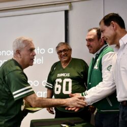 Rinden homenaje a legado del coach Francisco Tobías Mahbub en Ciencias Químicas de la UAdeC7
