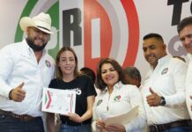 Vero Martínez toma protesta a integrantes de la CNOP en Torreón