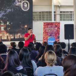 imparten conferencia 1