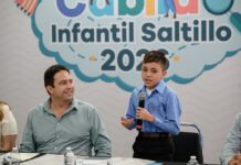 Invitan Javier y Luly a estudiantes al Cabildo Infantil 2026