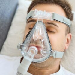 mascarilla-para-la-apnea-del-sueno