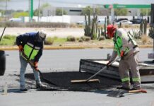 Siguen cuadrillas de Aquí Andamos rehabilitando pavimento