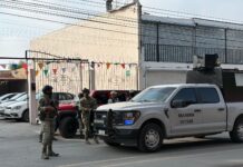 Cateo en lote de autos destapa presunto fraude en Saltillo