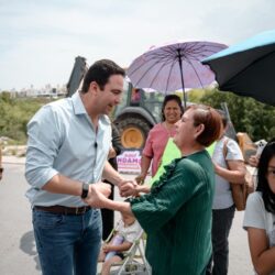 Cumple Javier Díaz en Hacienda Narro; arranca construcción de puente peatonal