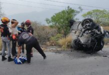 Deja dos lesionados volcadura en Autopista a Saltillo