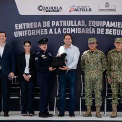 Entrega Javier Díaz patrullas y equipo de seguridad por más de 47 MDP12