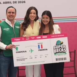 Entrega gobernador Súper Becas a jóvenes por hasta 100 mil pesos3
