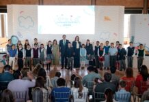 Impulsan Javier Díaz y Luly López la participación de la niñez saltillense