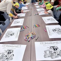 John Deere en Ramos Arizpe recibe al Club Teletón en jornada de convivencia e inclusión