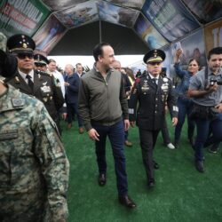 Junto con el ejército inauguramos