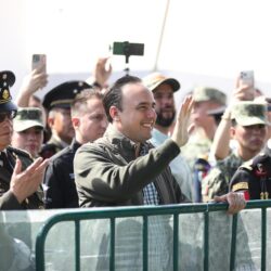 Junto con el ejército inauguramos4