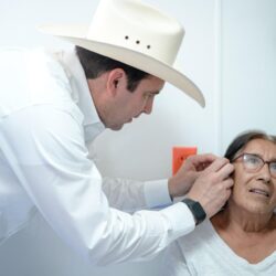 Llevan Javier y Luly Alimentos de Corazón al área rural de Saltillo2