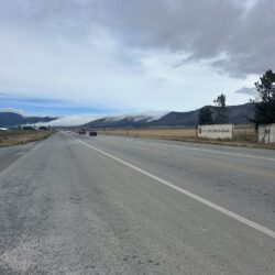 Mantienen carreteras de Arteaga en óptimas condiciones durante vacaciones de Semana Santa