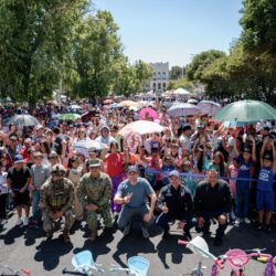 Miles de familias salen a las calles a celebrar a la niñez, la seguridad y la salud5