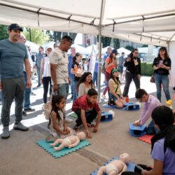 Miles de familias salen a las calles a celebrar a la niñez, la seguridad y la salud8
