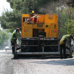 Rehabilita Javier Díaz pavimento en Avenida Universidad1