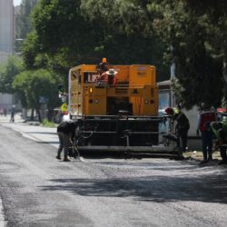 Rehabilita Javier Díaz pavimento en Avenida Universidad2