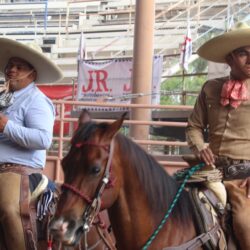 Rinden homenaje a don Macario González7