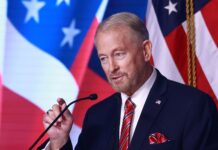 Arremete Sheinbaum contra embajador de EU