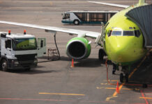 Crece preocupación por suministro de combustible de aviones