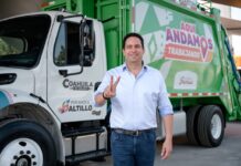 Entrega Javier Díaz ocho camiones recolectores de basura para Saltillo
