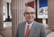 Es muy grave que UIF pueda congelar cuentas sin orden judicial: Carlos Robles