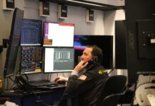 Impulsa a mercados de EU reapertura del estrecho de Ormuz